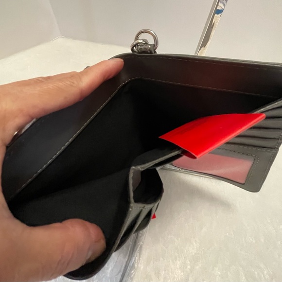 VALENTINO - Picture 5 of 8